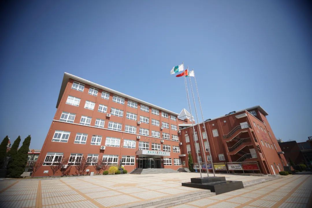 大连枫叶国际学校